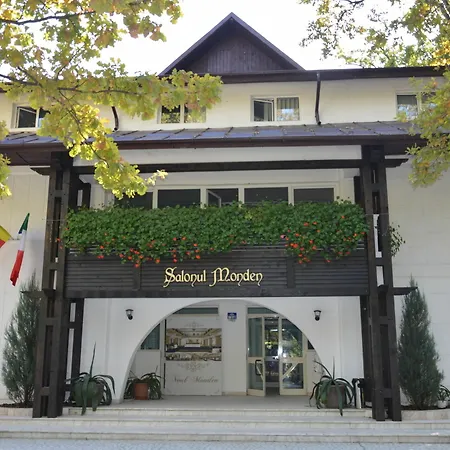 Hotel Cornul Vanatorului 3*