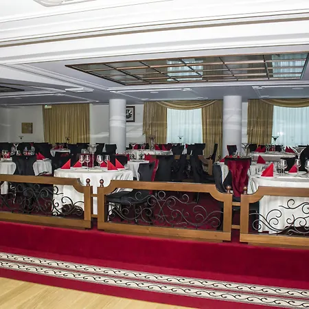 Cornul Vanatorului Hotel