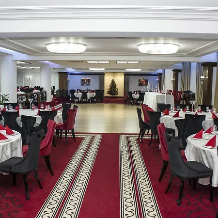 Cornul Vanatorului Hotel 3*